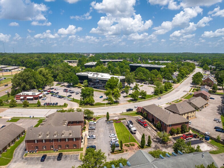 More Photos Of 146 Timber Creek Dr, Cordova Office For Lease