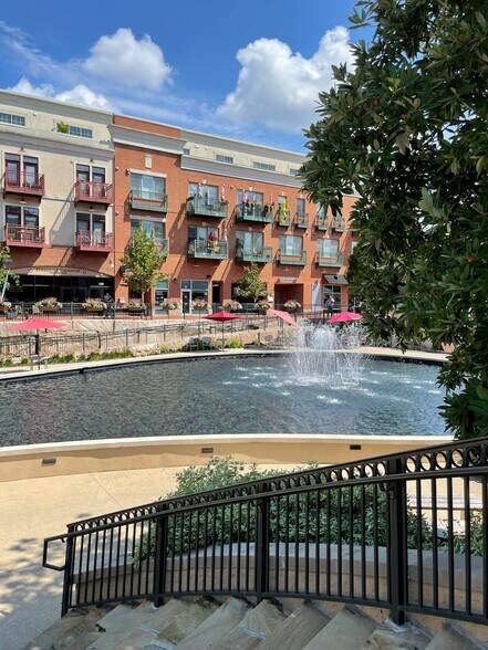 More Photos Of 121 Mill St, Gahanna Apartments For Lease
