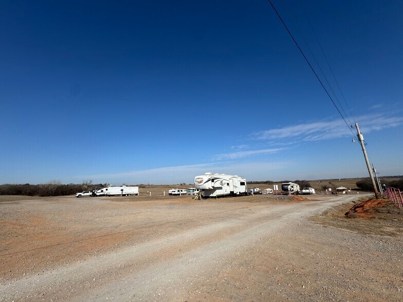 More Photos Of 2601 US-277, Ninnekah Trailer Camper Park For Sale