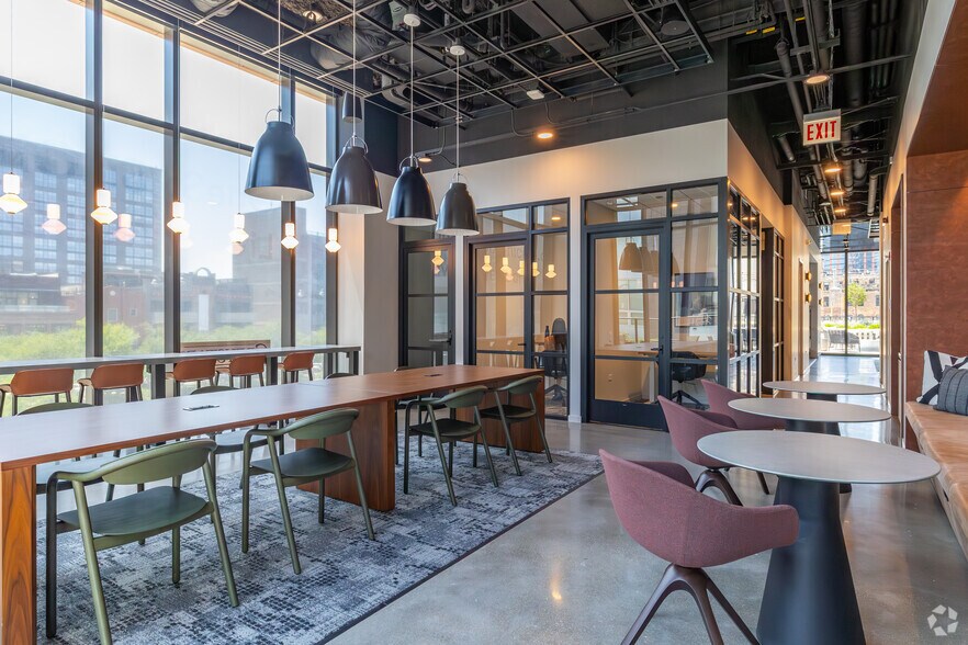 More Photos Of 161 N May St, Chicago Apartments For Lease