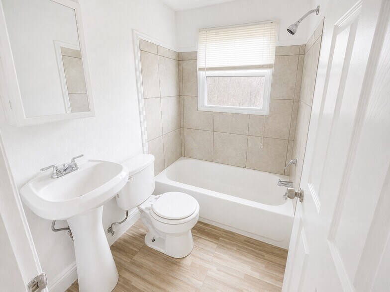 More Photos Of 311 Maplewood Ave., Dayton Multifamily For Sale