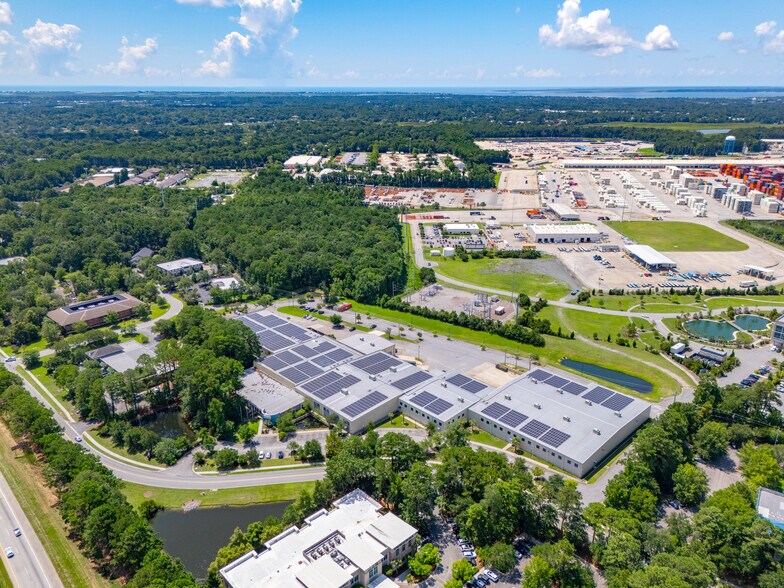 More Photos Of 450 Wando Park Blvd, Mount Pleasant Manufacturing For Lease