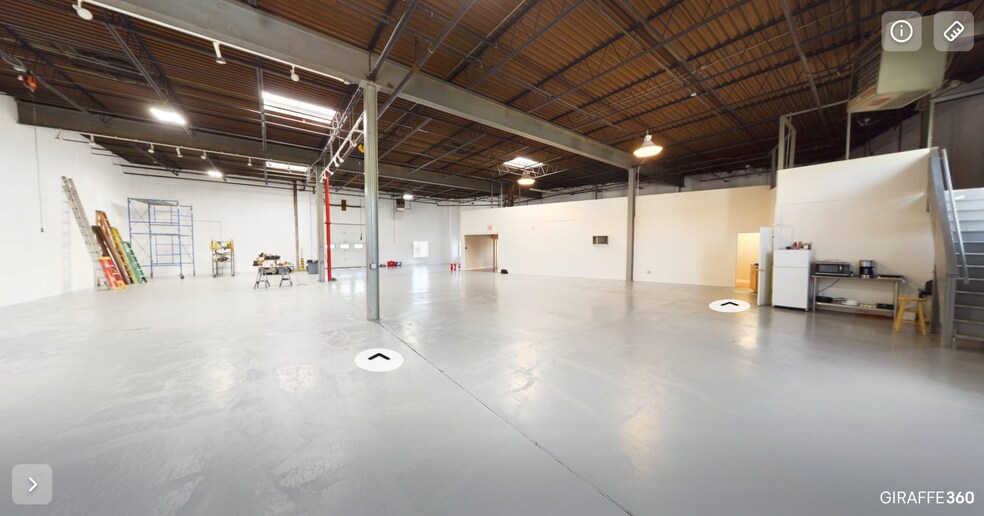 More Photos Of 27 Utter Ave, Hawthorne Manufacturing For Lease