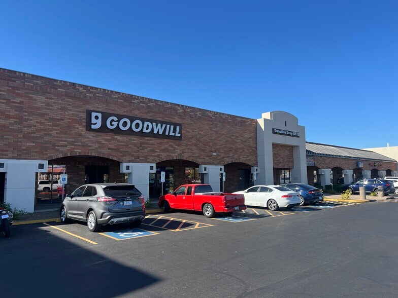 More Photos Of 1122 N Higley Rd, Mesa Storefront For Lease