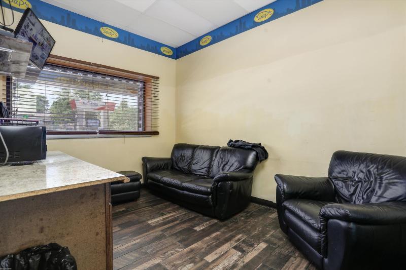 More Photos Of 13730 Livernois Ave, Detroit General Retail For Sale