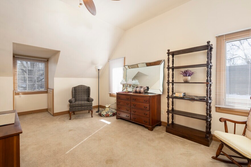 More Photos Of 860 Union Rd, West Seneca Office Residential For Sale