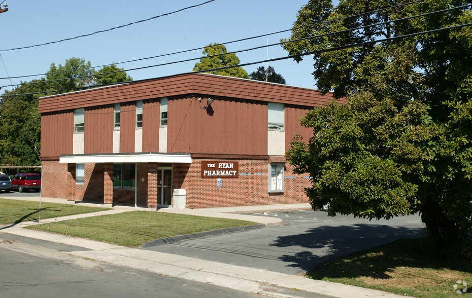 More Photos Of 30 Mill St, Unionville Medical For Lease