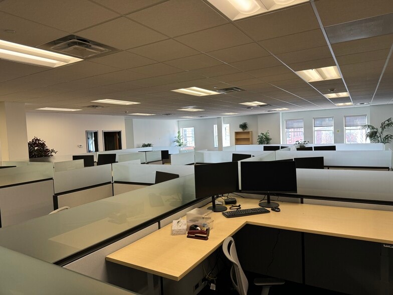 More Photos Of 89 Main St, Montpelier Medical For Lease