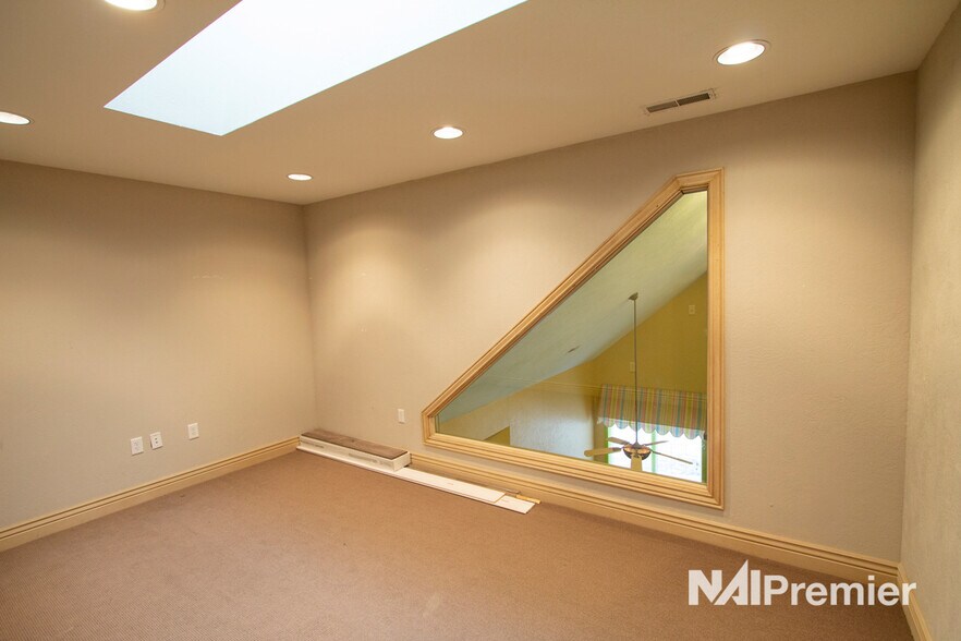 More Photos Of 2505 E 3300 S, Salt Lake City Office For Sale