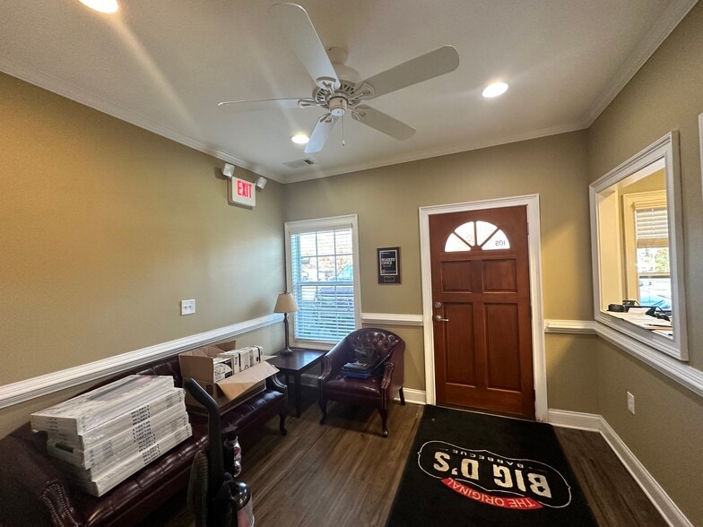 More Photos Of 110 Samaritan Dr, Cumming Medical For Sale