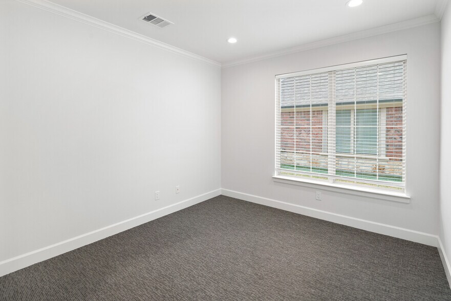 More Photos Of 8951 Collin McKinney Pky, McKinney Unknown For Lease