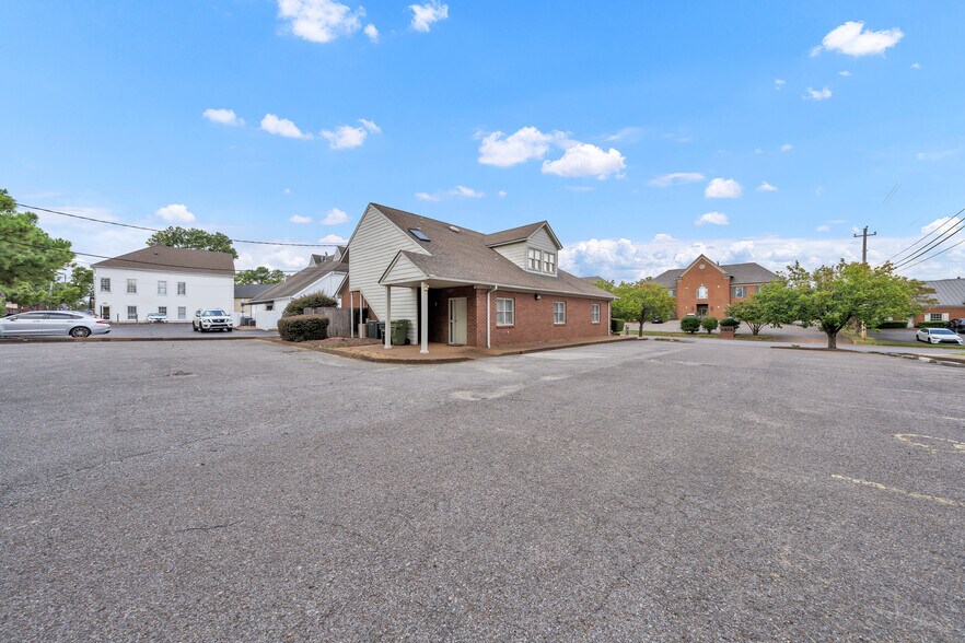 More Photos Of 751 Walnut Knoll Rd, Cordova Office For Sale
