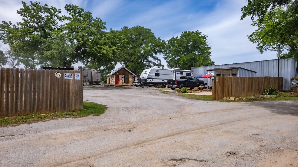 More Photos Of 4650 Robertson Rd, Fort Worth Trailer Camper Park For Sale