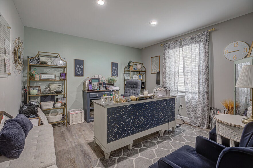 More Photos Of 304 Edgewood Dr, Trenton Medical For Sale