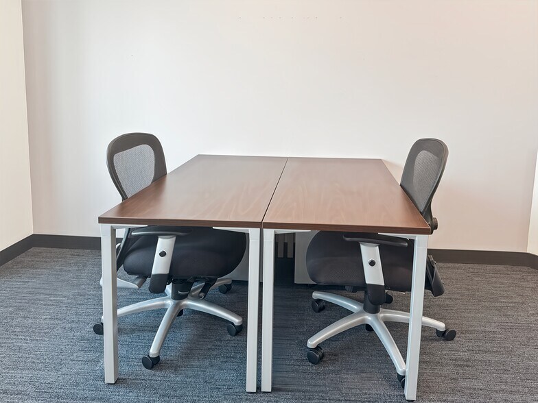 More Photos Of 201 St. Charles Ave, New Orleans Coworking Space