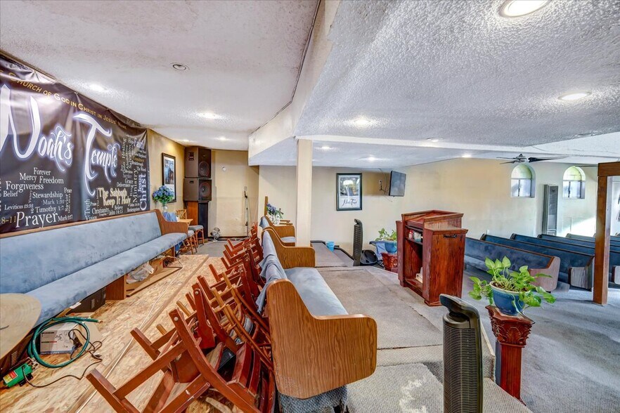 More Photos Of 540 27th St, San Diego Storefront Retail Office For Sale