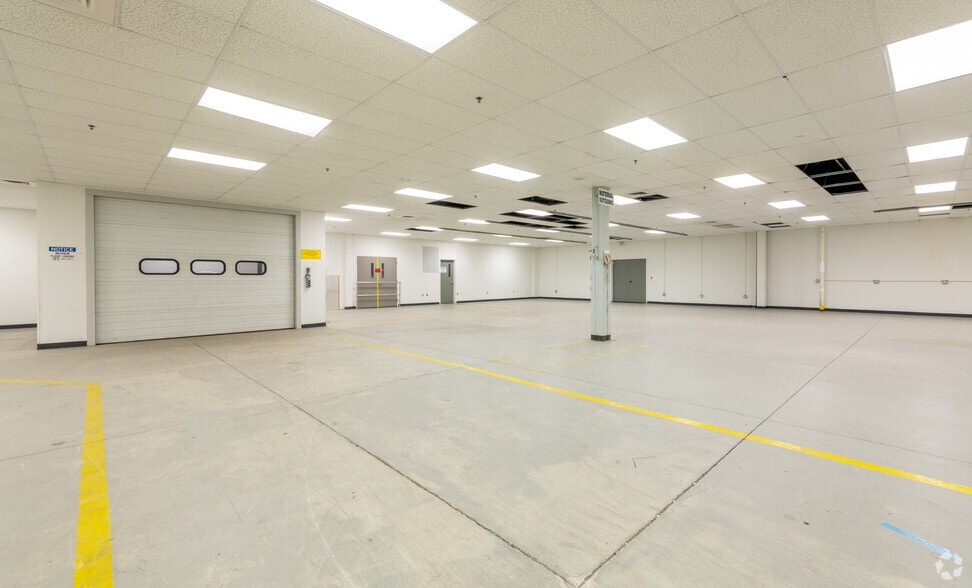 More Photos Of 121 Technology Dr, Durham Unknown For Lease