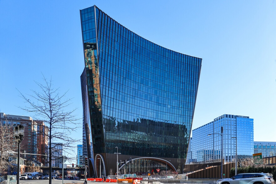 More Photos Of 10 World Trade Center Ave, Boston Office For Lease