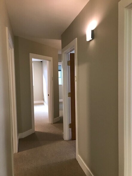 More Photos Of 2929 Summit St, Oakland Office For Lease