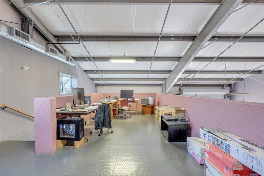 More Photos Of 18855 Microtronics, Sonora Industrial For Sale