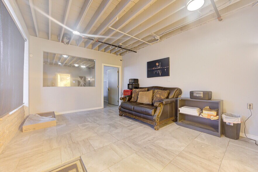 More Photos Of 3003 N Oklahoma Ave, Oklahoma City Manufacturing For Sale