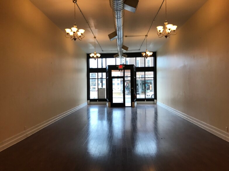 More Photos Of 5814 6th Ave, Kenosha Restaurant For Lease