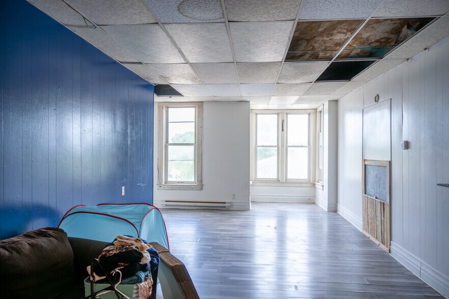More Photos Of 215 Main St, Elroy Storefront Retail Residential For Sale