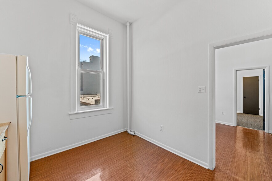 More Photos Of 2031-2033 Curtis St, Denver Apartments For Lease