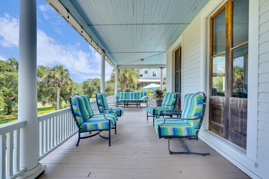 More Photos Of 21 Officers Row, Tybee Island Hospitality For Sale