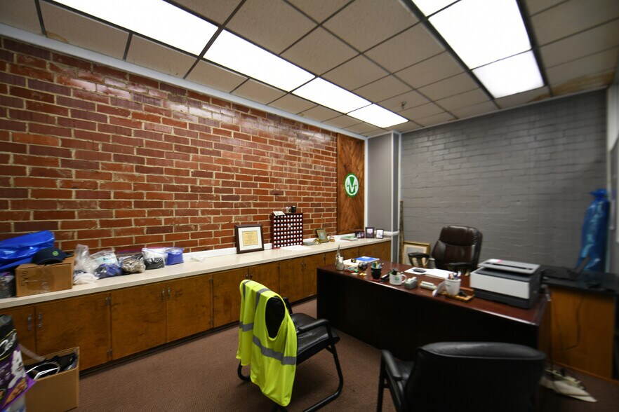 More Photos Of 4730 Ninety Six Hwy, Ninety Six Distribution For Sale