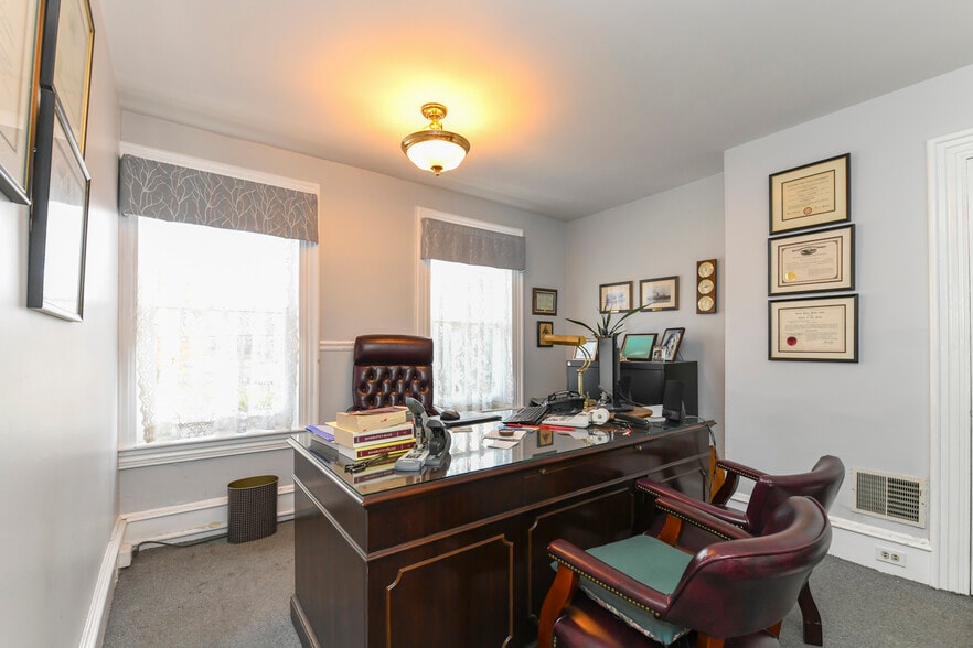 More Photos Of 71 Cooper St, Woodbury Office Residential For Sale