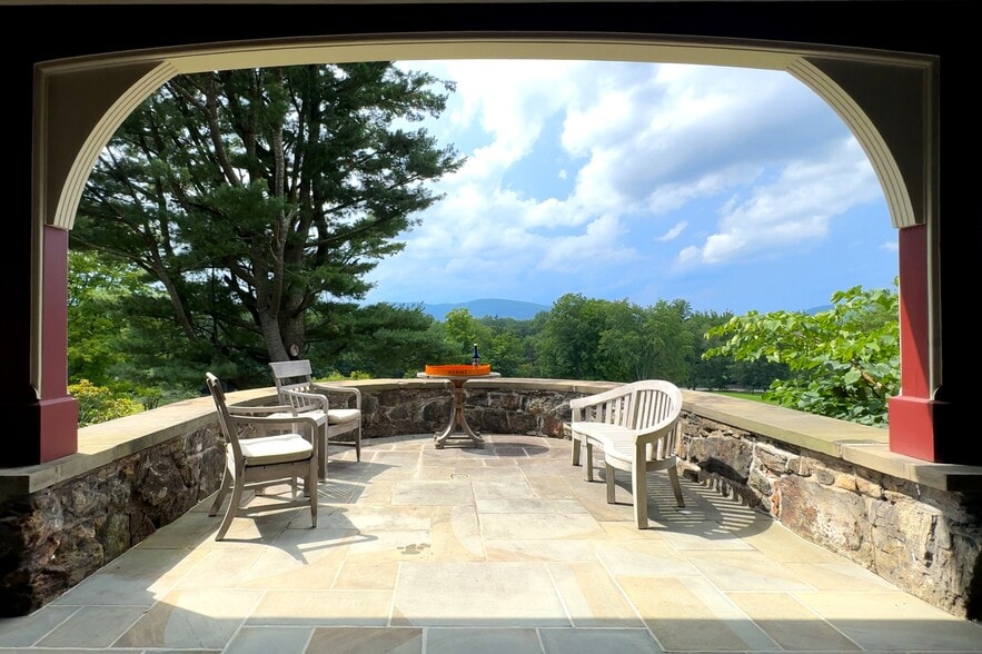 More Photos Of 20 Nazareth Way, Philipstown Specialty For Sale