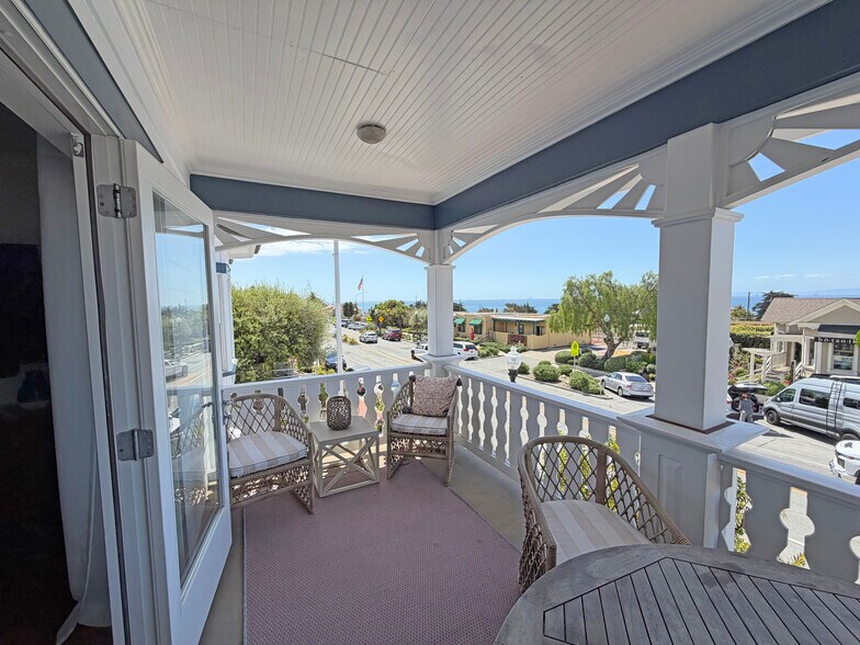 More Photos Of 2325 Varley St, Summerland General Retail For Sale