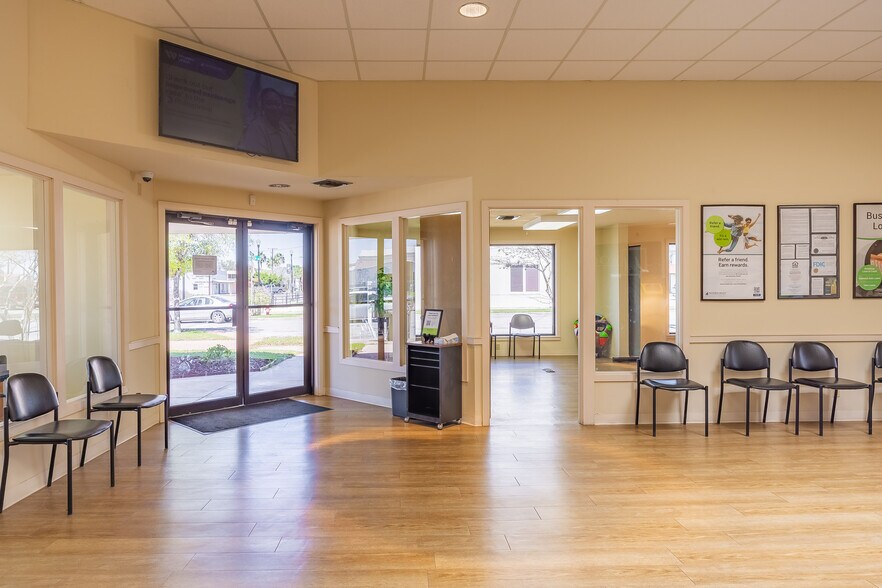 More Photos Of 703 Commerce St, Refugio Office For Sale