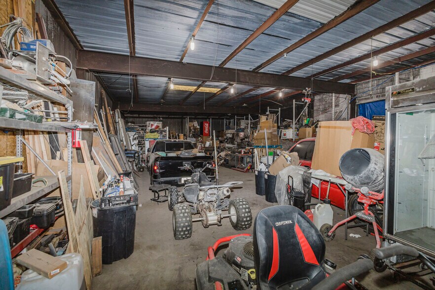 More Photos Of 925 E 19th St, Wichita Warehouse For Sale