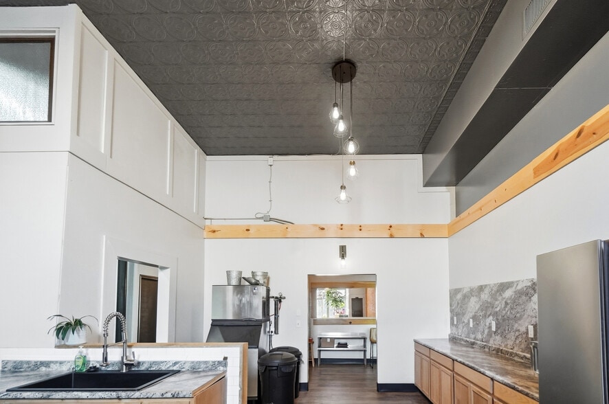 More Photos Of 209 N Main St, Delphos Restaurant For Sale