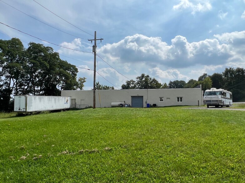 More Photos Of 6 Old River Rd, Glenmont Industrial For Sale