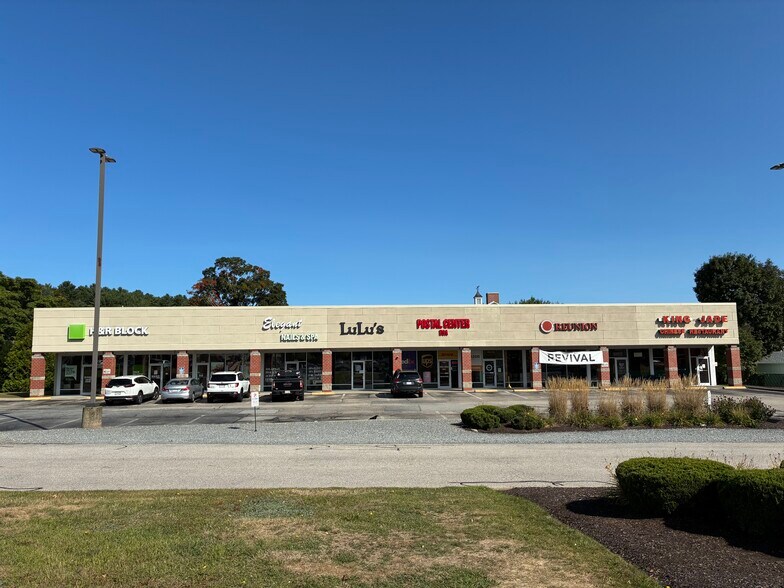 Primary Photo Of 1215-1225 Providence Rd, Whitinsville Unknown For Lease
