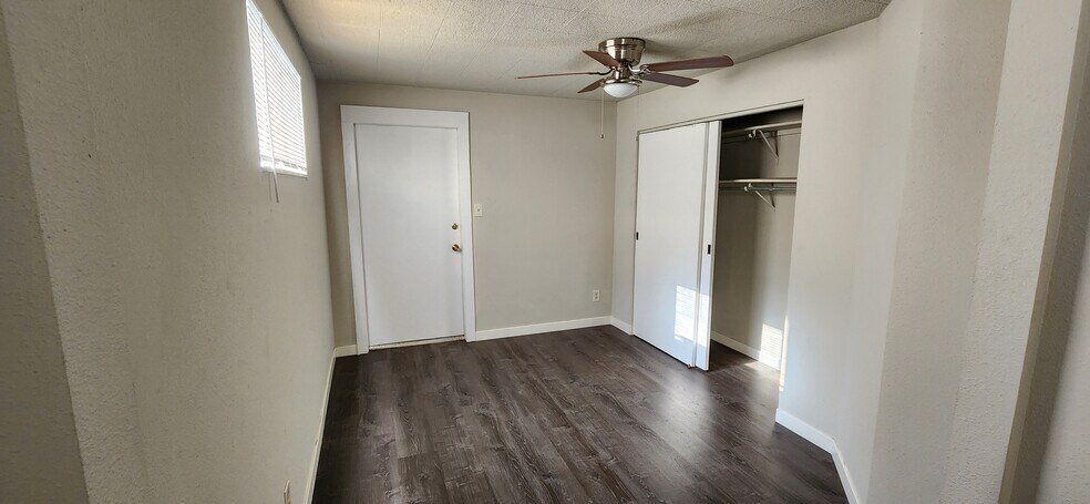 More Photos Of 426 1st St, Kersey Carwash For Sale