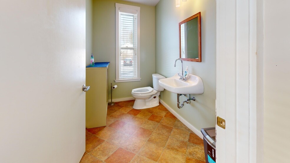 More Photos Of 460 E Main Rd, Middletown Medical For Sale