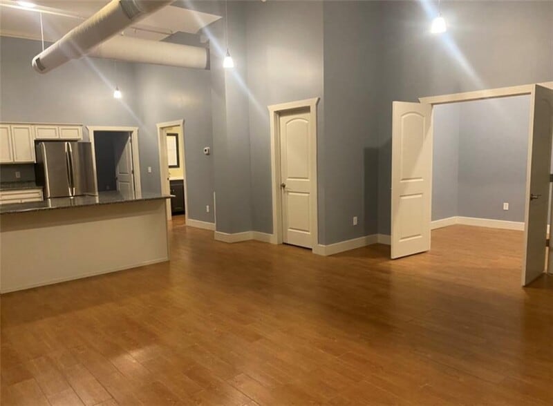 More Photos Of 107 S 6th St, Saint Joseph Apartments For Sale