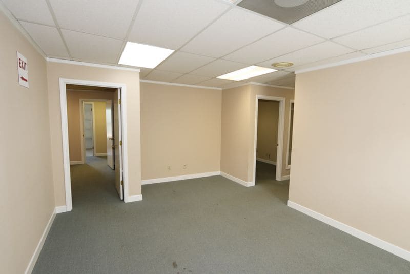 More Photos Of 400 Pelham Rd, Greenville Office For Lease