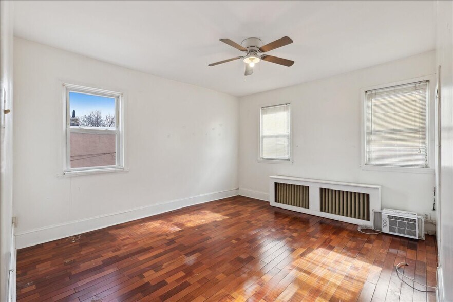 More Photos Of 1331 Mifflin St, Philadelphia Apartments For Sale