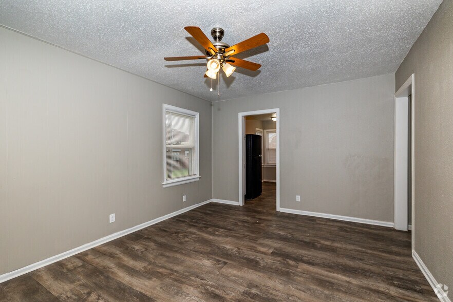 More Photos Of 1516 E 3rd St, Wichita Apartments For Sale