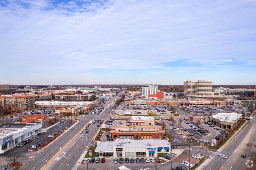 More Photos Of 9331 Skokie Blvd, Skokie Storefront For Lease