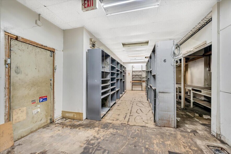 More Photos Of 8820 Lyndon St, Detroit Manufacturing For Sale