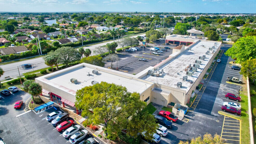 More Photos Of 7118-7170 N Nob Hill Rd, Tamarac General Retail For Lease