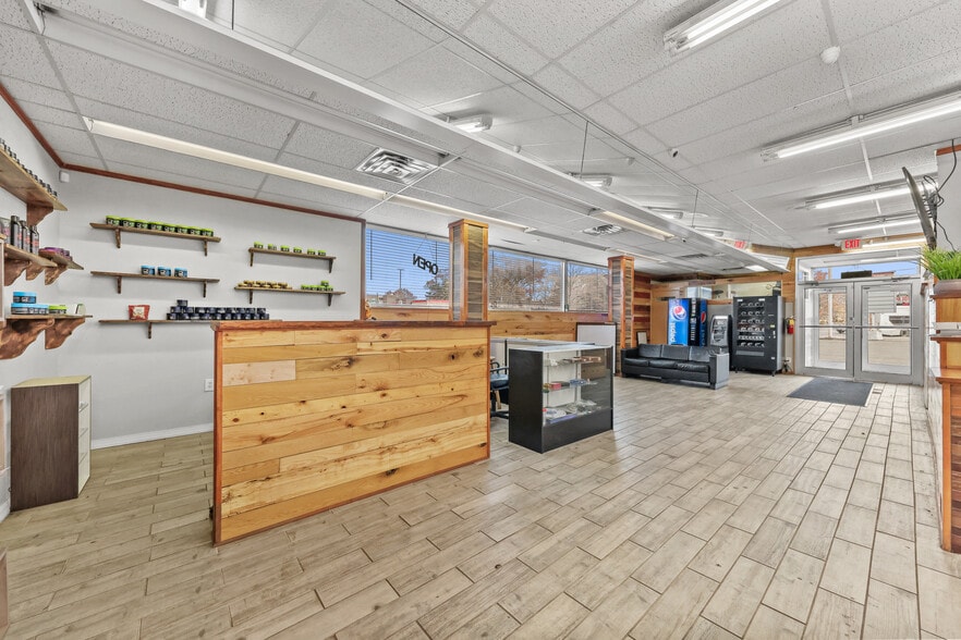 More Photos Of 680 E Market St, Akron Loft Creative Space For Sale