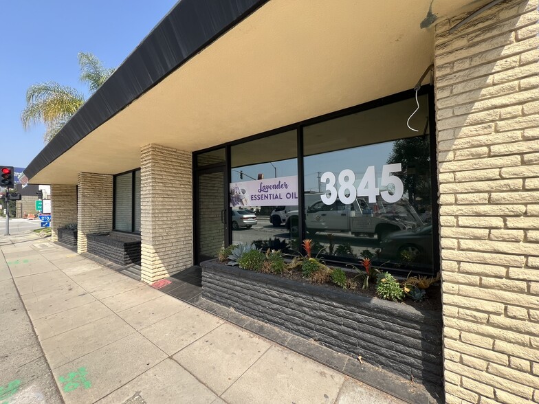 Primary Photo Of 3841-3845 E Colorado Blvd, Pasadena Medical For Lease