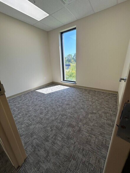 More Photos Of 5275 E Trindle Rd, Mechanicsburg Medical For Lease